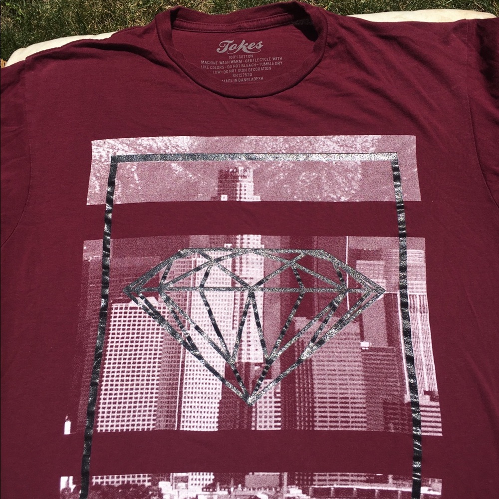 Tokes Diamond accented skyline t